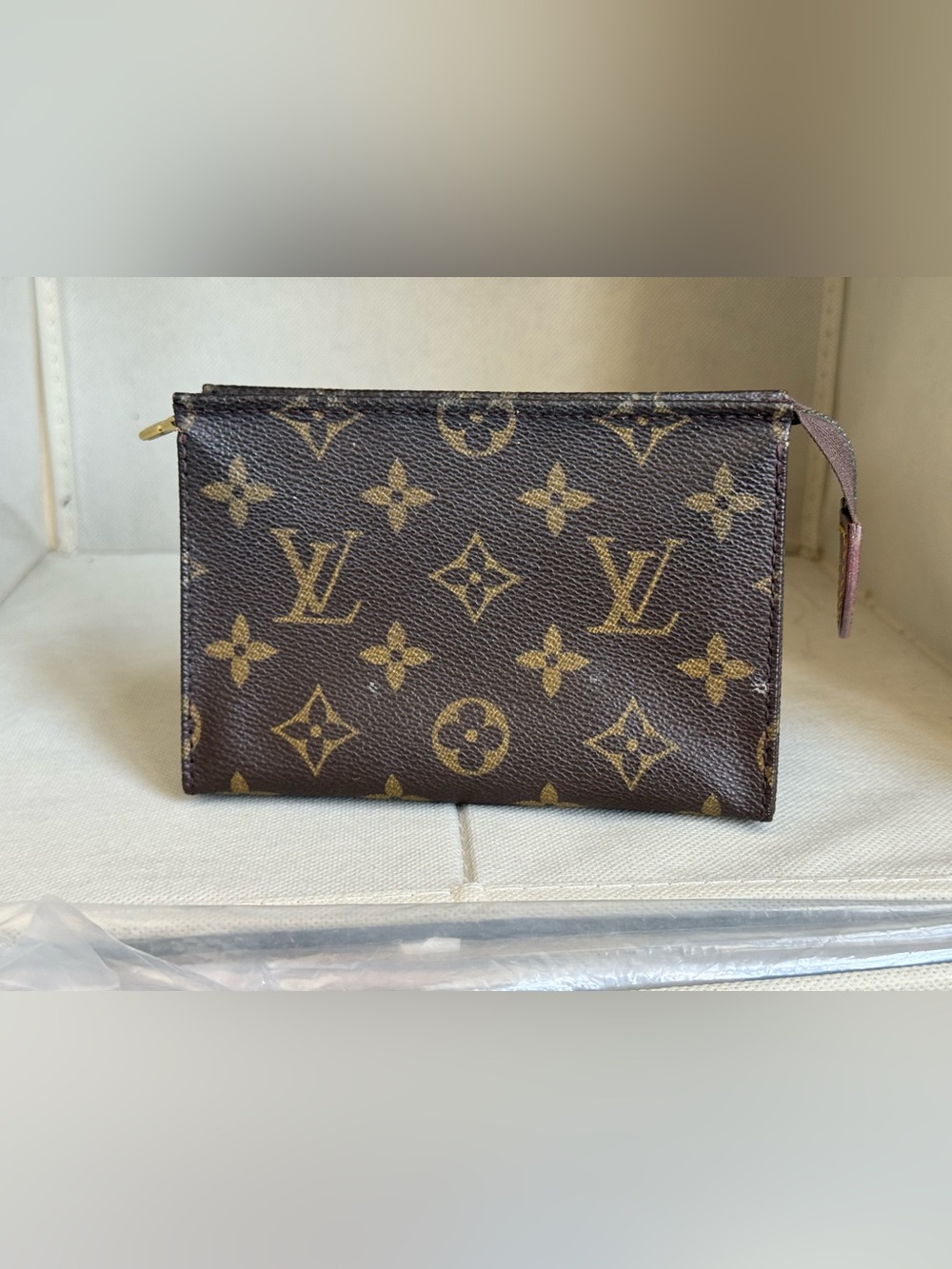 LOUIS VUITTON Monogram Poche Toilette 15 Pouch M47546 LV Auth 128417